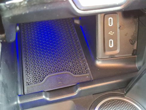 New 2025 Mercedes-Benz GLC 300 4MATIC image 18