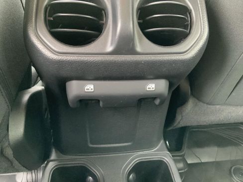 Used 2022 Jeep Wrangler Unlimited Sport image 52