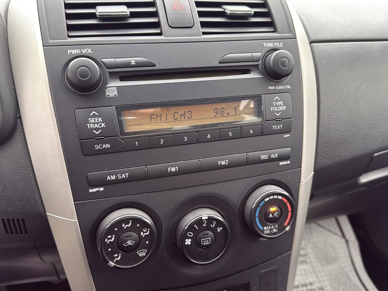 Used 2009 Toyota Corolla S w/ Sport Pkg FWD image 13