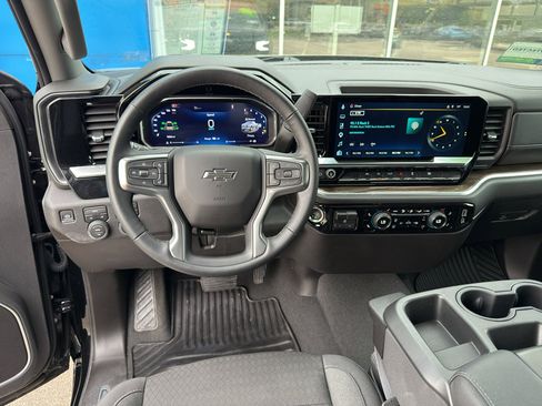 Used 2026 Chevrolet Silverado 1500 RST AWD/4WD image 13