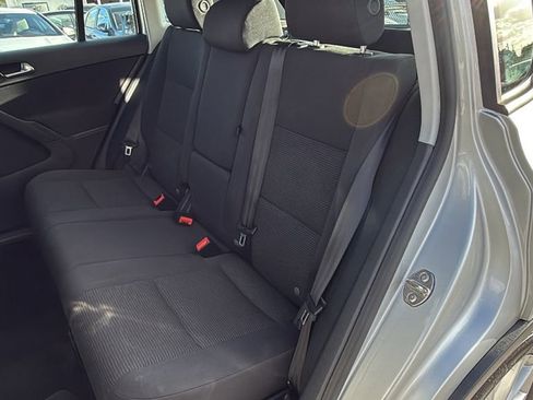 Used 2017 Volkswagen Tiguan Limited w/ Premium Package image 25