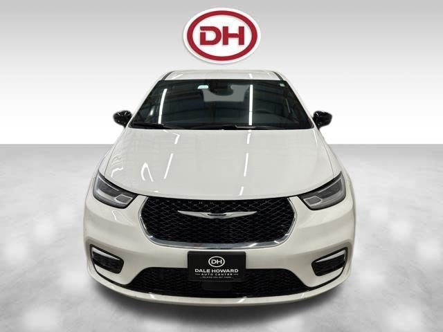 Used 2025 Chrysler Pacifica Select AWD/4WD image 7