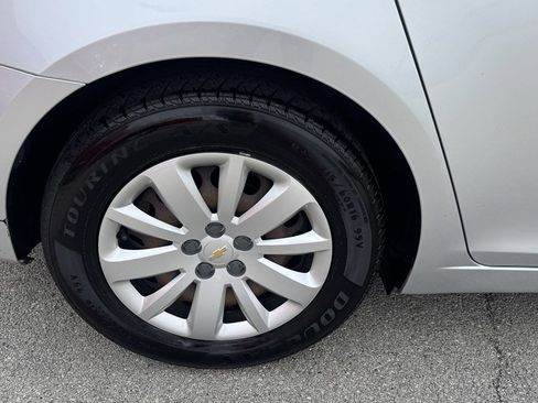 Used 2011 Chevrolet Cruze LS w/ Connectivity Package FWD image 14