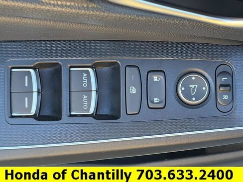 Certified 2024 Honda Civic Touring image 24