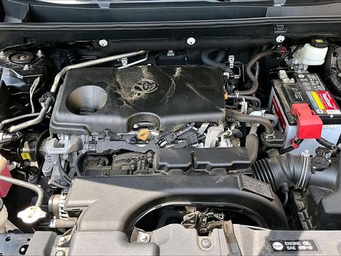 Used 2021 Toyota RAV4 LE FWD image 32