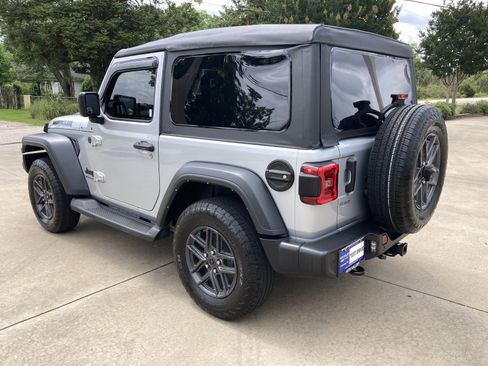 Used 2024 Jeep Wrangler Sport AWD/4WD image 15