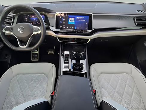 Used 2025 Volkswagen Atlas Cross Sport SEL Premium R-Line image 26