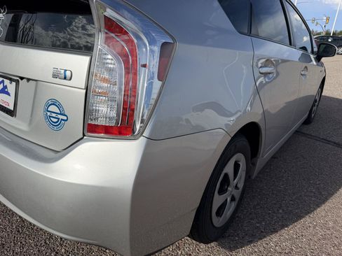 Used 2014 Toyota Prius Two FWD image 12