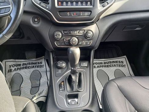 Used 2021 Jeep Cherokee Latitude Lux w/ Comfort/Convenience Group image 23