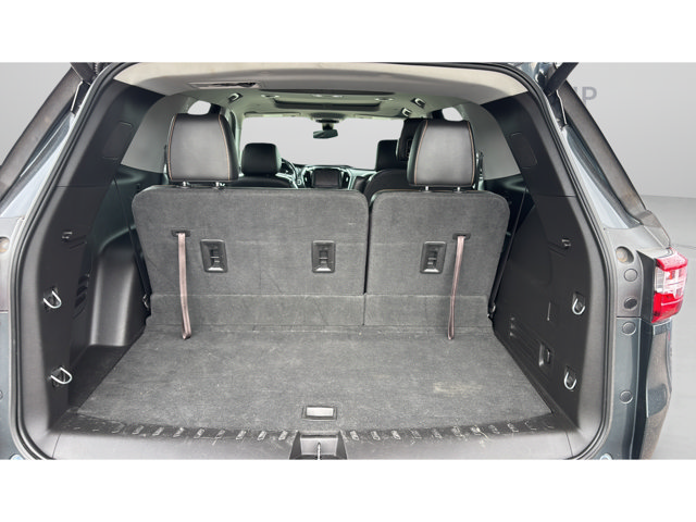 Used 2018 Chevrolet Traverse Premier w/ Driver Confidence II Package FWD image 18