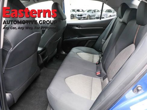 Used 2019 Toyota Camry LE image 21