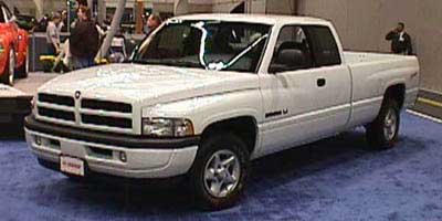Used 1998 Dodge Ram 1500 Truck 2WD Club Cab image 2