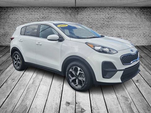 Used 2021 Kia Sportage LX FWD image 3