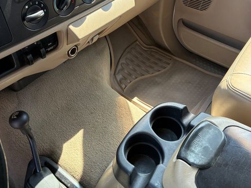 Used 2005 Ford F350 4x4 Crew Cab DRW Super Duty image 19