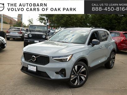 New 2025 Volvo XC40 B5 Plus w/ Protection Package Premier
