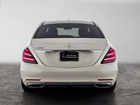 Used 2018 Mercedes-Benz S 560 Sedan image 4
