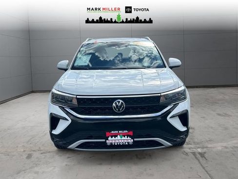 Used 2022 Volkswagen Taos SE AWD/4WD image 8