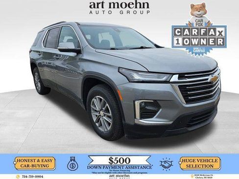 Used 2023 Chevrolet Traverse LT FWD image 1
