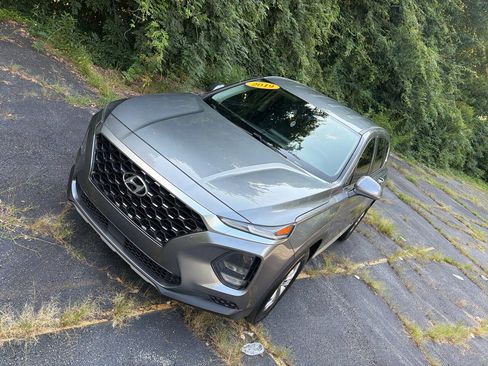 Used 2019 Hyundai Santa Fe SE FWD image 14