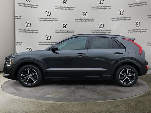 Used 2025 Kia Niro LX FWD image 2