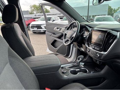 Used 2023 Chevrolet Traverse LT w/ LPO, Floor Liner Package AWD/4WD image 16