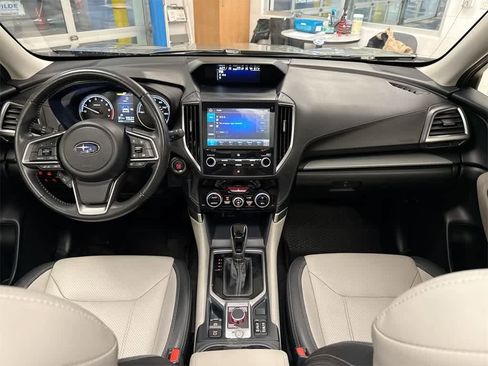 Used 2020 Subaru Forester Limited image 15