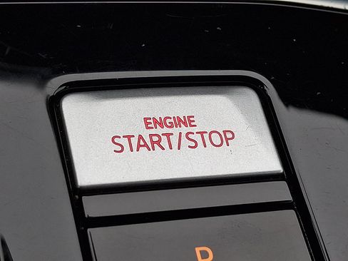 Certified 2023 Volkswagen GTI 40th Anniversary Edition image 24