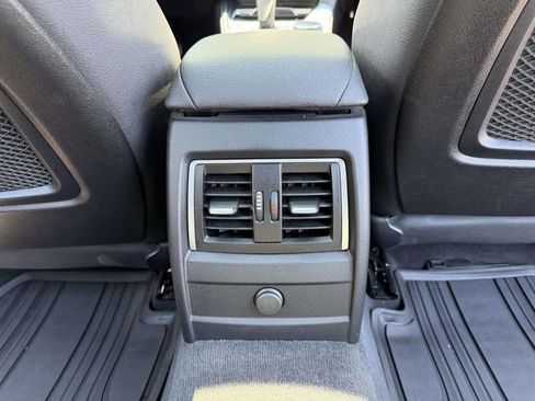 Used 2018 BMW 340i xDrive Sedan AWD/4WD image 13