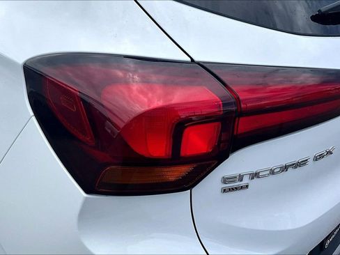 Used 2025 Buick Encore GX Preferred AWD/4WD image 24