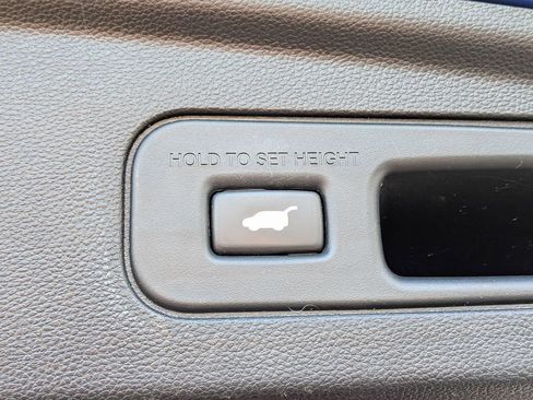 Used 2023 Acura MDX A-Spec image 7