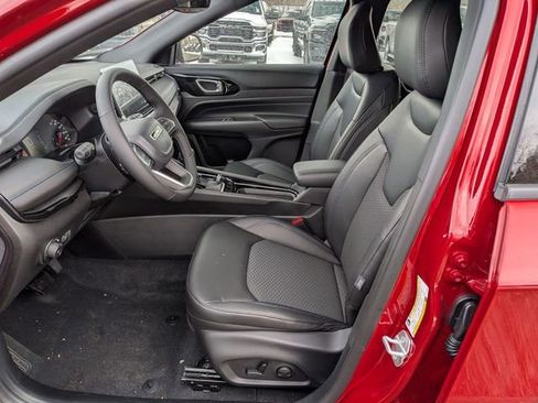 New 2026 Jeep Compass Latitude image 9