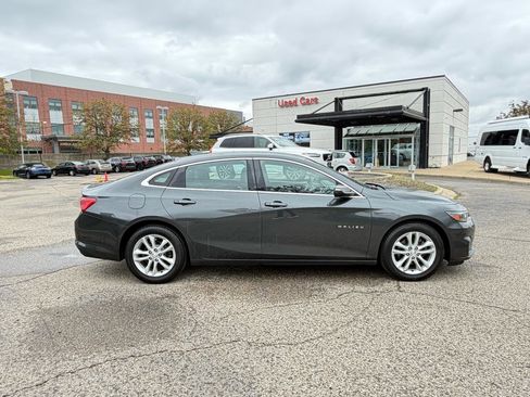 Used 2016 Chevrolet Malibu LT w/ Leather Package FWD image 4
