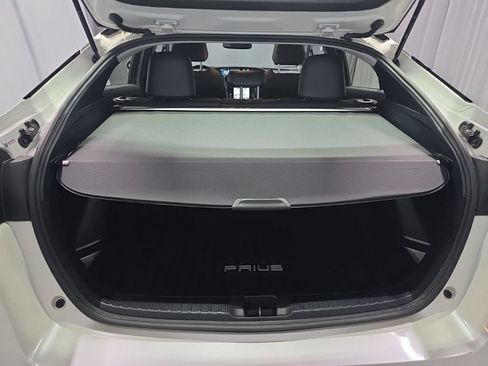 Used 2018 Toyota Prius Four w/ Advanced Technology Package FWD image 6
