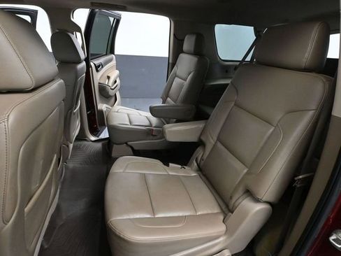 Used 2016 GMC Yukon XL SLT w/ Premium Edition image 38