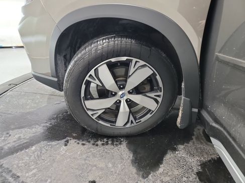 Used 2020 Subaru Forester Touring image 30