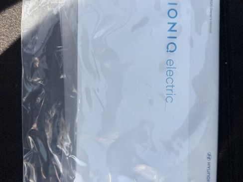 Used 2020 Hyundai Ioniq SE FWD image 19