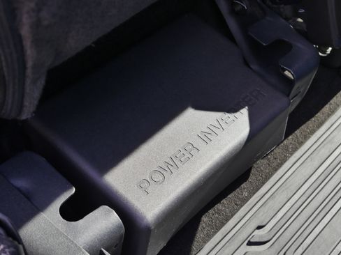 Used 2019 Ford F150 Platinum w/ Equipment Group 701A Luxury image 32