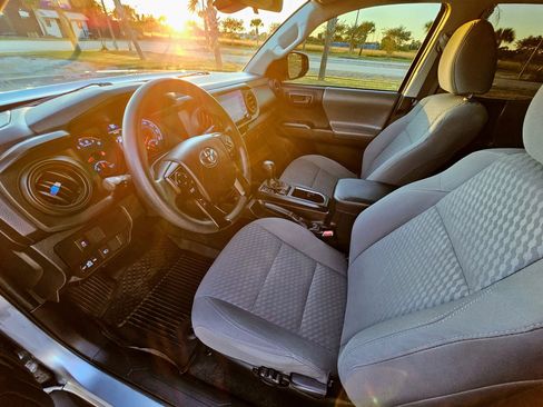 Used 2021 Toyota Tacoma SR5 image 9