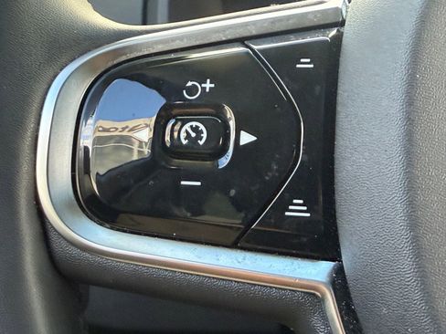 Used 2024 Volvo XC90 B5 Core image 45