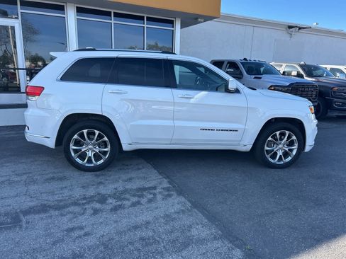 Used 2019 Jeep Grand Cherokee Summit image 7