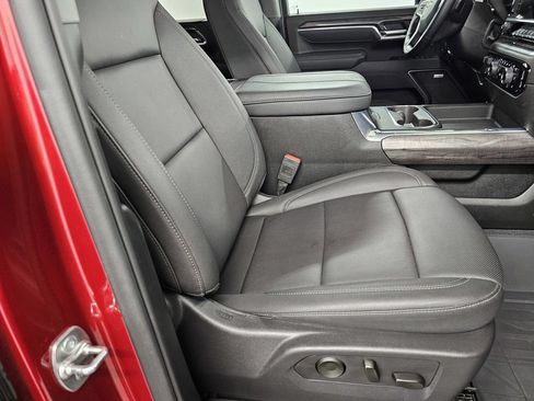 Used 2025 Chevrolet Silverado 3500 LTZ w/ LTZ Premium Package AWD/4WD image 25