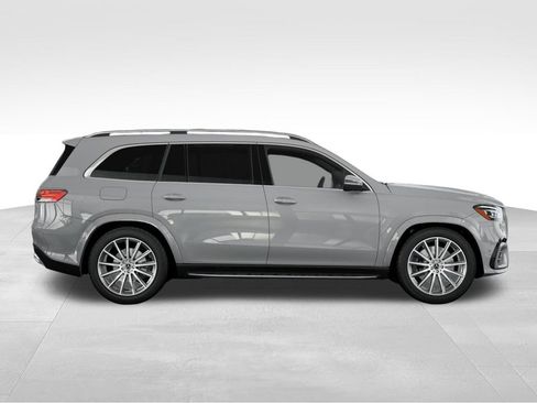 New 2026 Mercedes-Benz GLS 580 4MATIC image 16