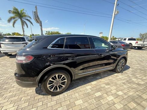Used 2019 Lincoln Nautilus Select AWD/4WD image 10