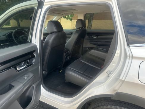 Used 2024 Honda CR-V EX-L image 8