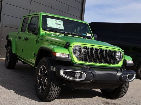 New 2026 Jeep Gladiator Mojave AWD/4WD image 6