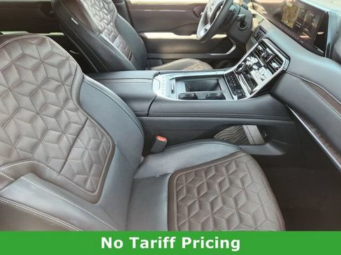 Certified 2025 Nissan Armada Platinum Reserve RWD image 13
