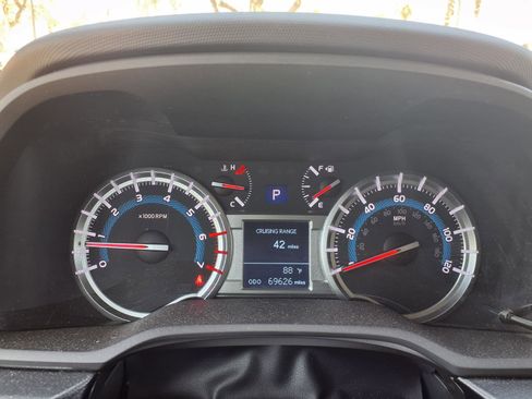 Used 2018 Toyota 4Runner SR5 Premium AWD/4WD image 26