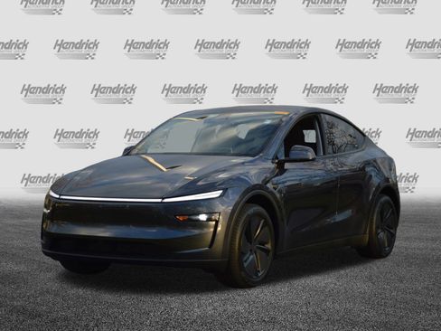 Used 2026 Tesla Model Y 2WD image 7