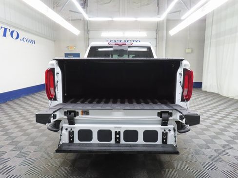 Used 2023 GMC Sierra 1500 AT4 w/ Technology Package image 39