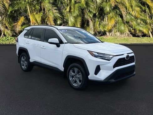 Used 2025 Toyota RAV4 XLE w/ Convenience Package FWD image 2